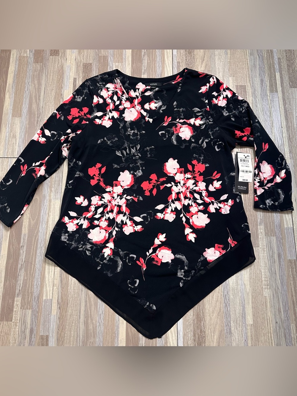 Alfani Black Floral Handkerchief Hem Top Pink/Red Blooms Women’s Medium Petite